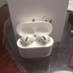 Apple 4 Headphones