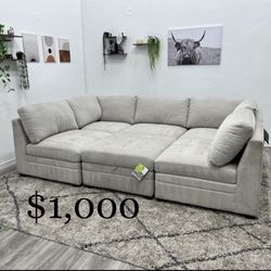 Thomasville Sectional Couch - Free Delivery 