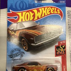 Hot Wheels Chevy Camaro 67’