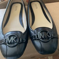 Size 9 Michael Kors Shoes. Almost New. 