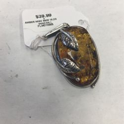 Syn Amber Silver Pendant  15.2 Grs 