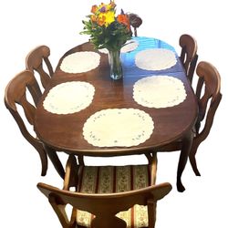 Vintage Henkel Harris Queen Anne Dining Table ONLY