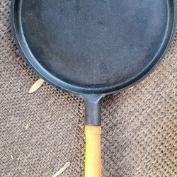 10in ESTRELLA GRIDDLE CAST IRON ROUND SKILLET 267 MADE IN MEXICO