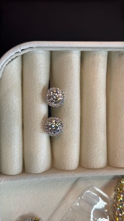 Earings