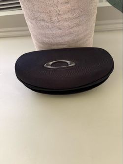 Oakley Black Textured Zip Sunglasses Case