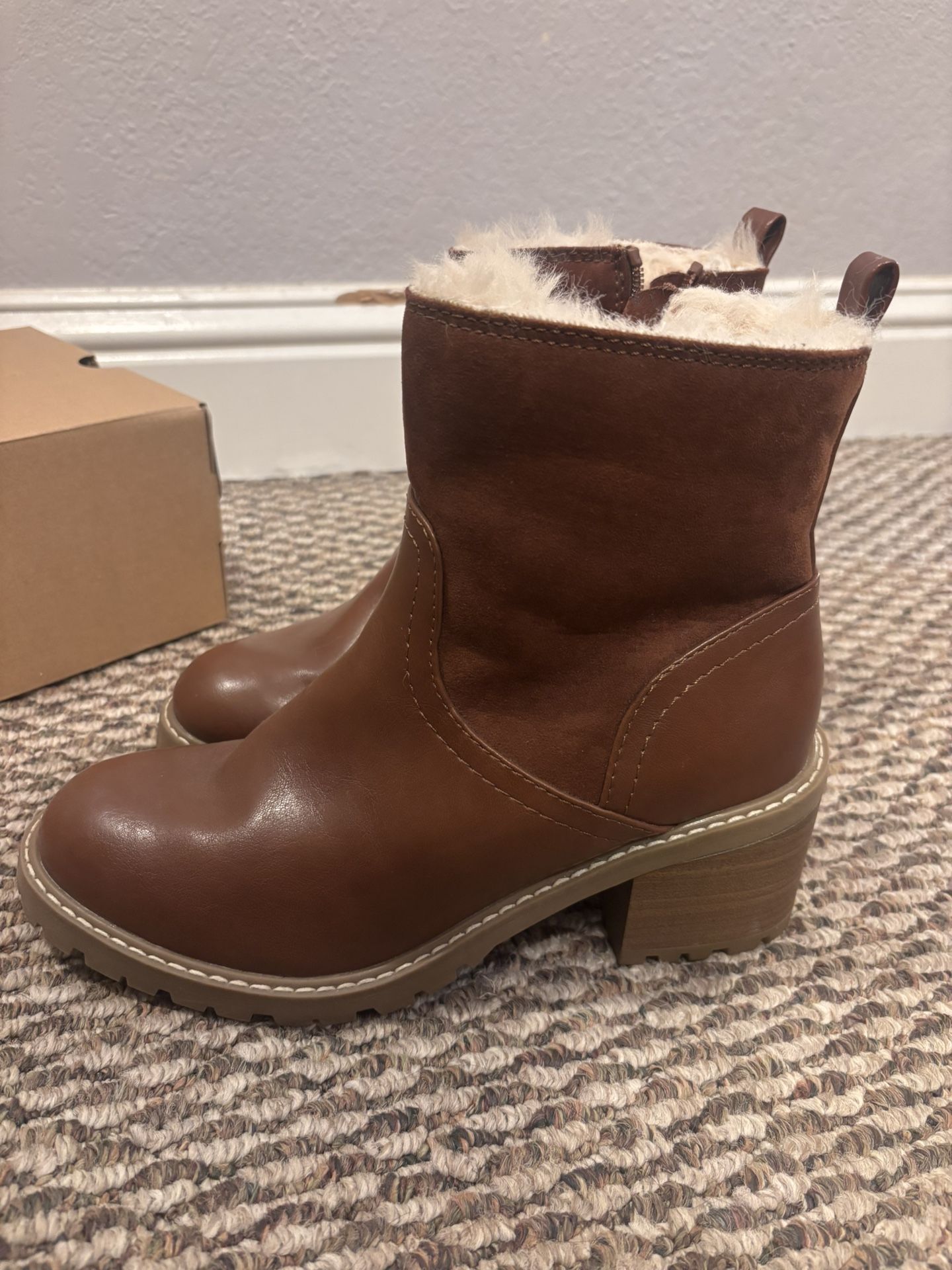 Brown Leather Boots With Fuzzy Inside