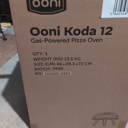 Ooni Koda pizza Oven And 12' Pizza Handler 