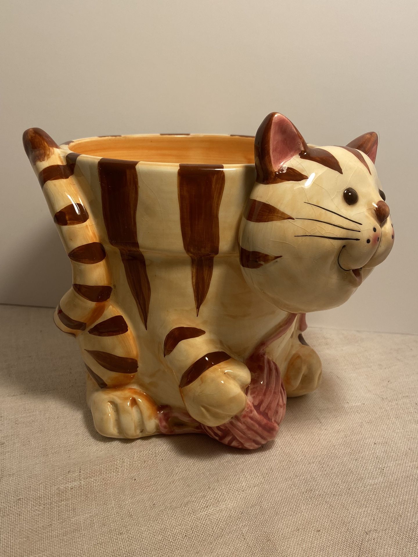 Vintage Cat Figurine decorative Ceramic Planter Pot