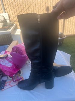 Liz Claiborne Size 9M boots