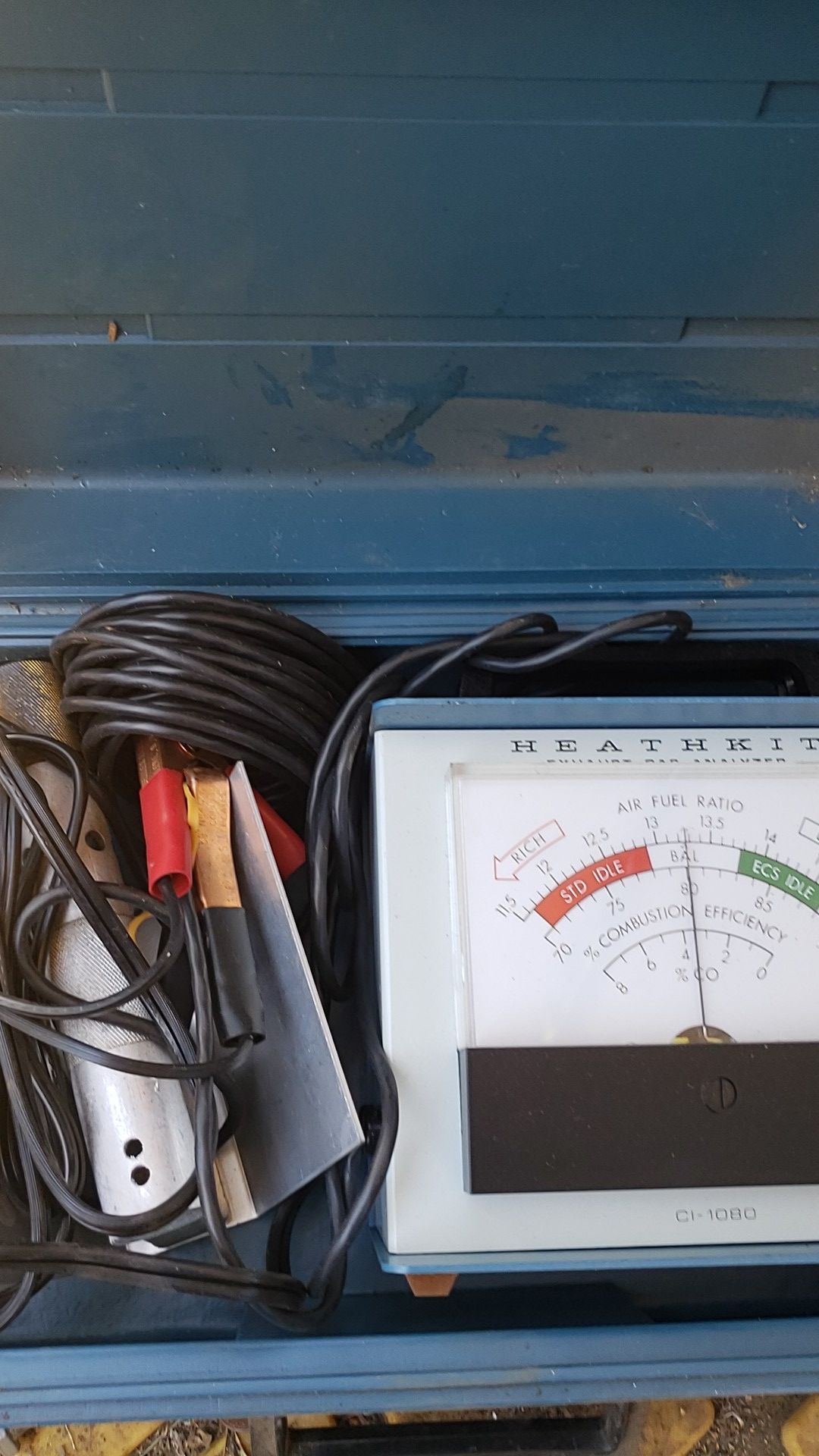 Exhaust gas analyzer