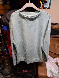 Boys Teal size Small (6/7) sweater