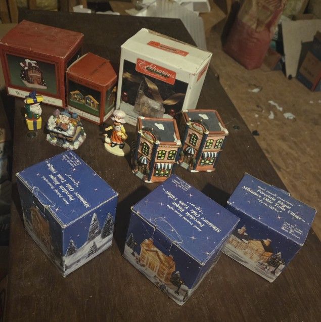 Christmas Nactivity Village Brand New Still In Box