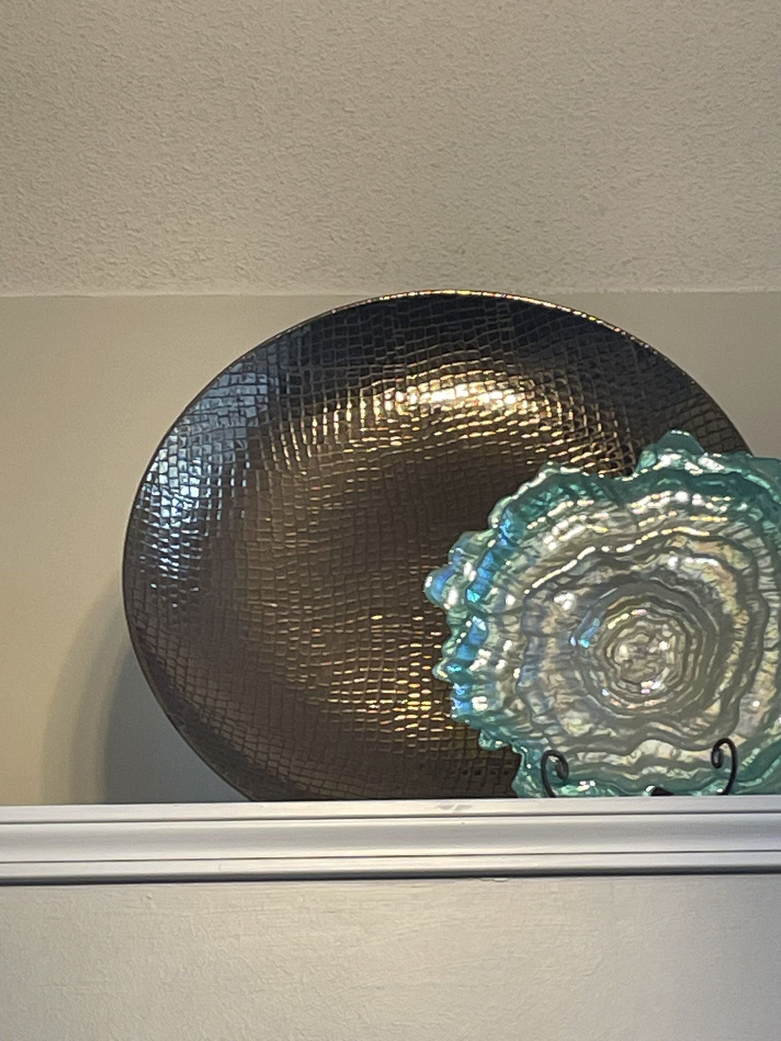 2 Pieces With Stands