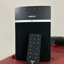 Bose Speaker With Remote 