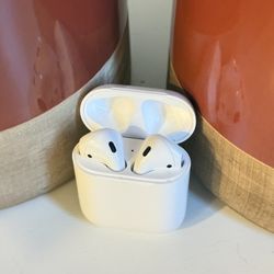 Apple AirPods 2nd Generation 