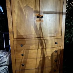 Dresser