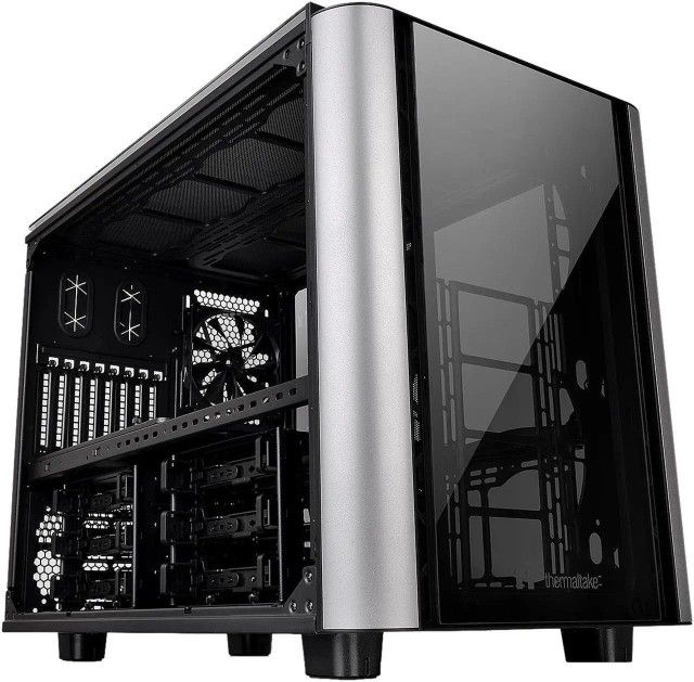 Spacious PC Case, Thermaltake, Great For Gaming With Nvidia 4090 And Other Large GPUs