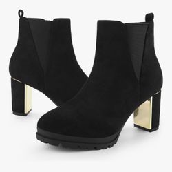 Chelsea Boot Round Toe Chunky Heels Size 9