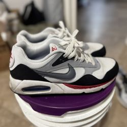 Men Nike Shoes Size 9