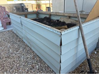 Free large garden box