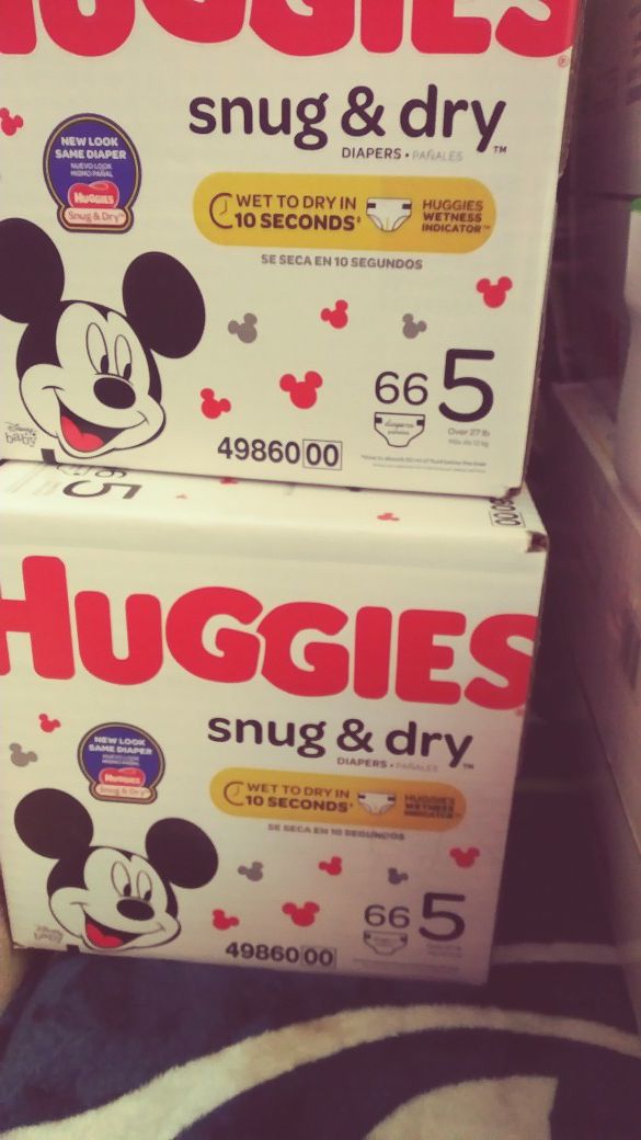 Diapers Huggies snug and dry
