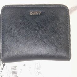 NEW WOMEN'S DKNY  WALLET 