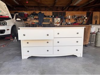 White 6 drawer dresser