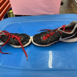 Men’s Nike Athletic Shoes Size 10 . 
