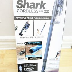 SHARK Cordless Pet-PRO Cordless Stick Vacuum Cleaner 