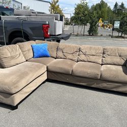 Sectional Couch 