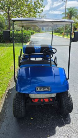 EZGO GAS GOLF CART RUNS GREAT
