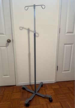 New Heavy Duty Rolling IV Pole Stand, adjustable, 4 wheels