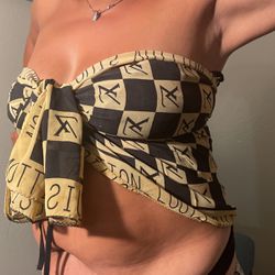 Authentic Louis Vuitton Scarf for Sale in Inglewood, CA - OfferUp