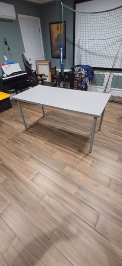 Free IKEA Table