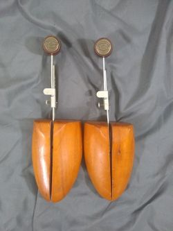 VINTAGE WOOD SHOE STRETCHES 5