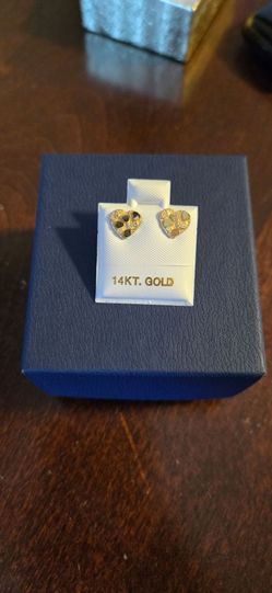 14k GOLD nugget heart shaped earings