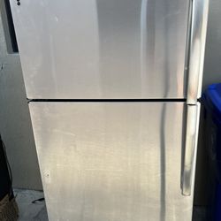 Mid- Range General Electric Refrigerator