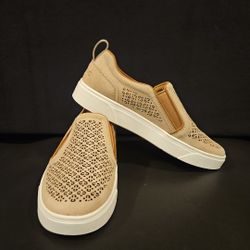 Vionic Shoes Womens 8 Kimmie Perf Slip On Loafer Sneaker Brown Leather Casual