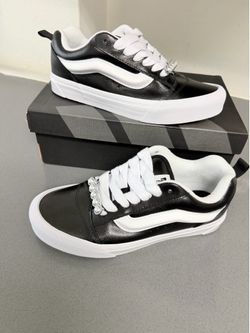 Vans knu skool black leather men’s size 8 pearl rhinestone