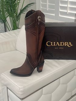 Botas cuadra