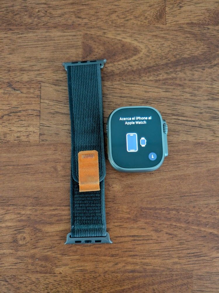 Apple Watch Ultra. Trail Loop Band.
