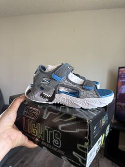 13C Sandals