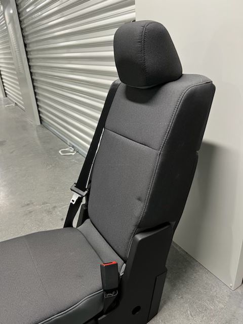 Ford F-150/250 Middle Jumper Seat