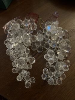 Pair Of Vintage Acrylic Lucite Faceted Grapes Cluster Clear Crackled 7” Long