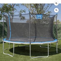 14' Trampoline With Basketball Station