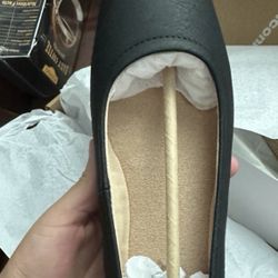 Dr. Scholl’s Women’s Timeless Slip-On Flats – Size 6 👠✨