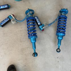 Tacoma 2024+ 2.5 King Coilovers Shocks 
