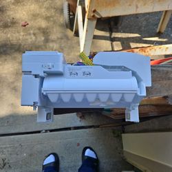 LG Refrigerator Ice Maker And Drawers