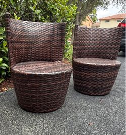 Set of 2 Brown Wicker Outdoor Patio Barrel Chairs