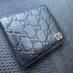 GUCCI Bifold Wallet - Authenic
